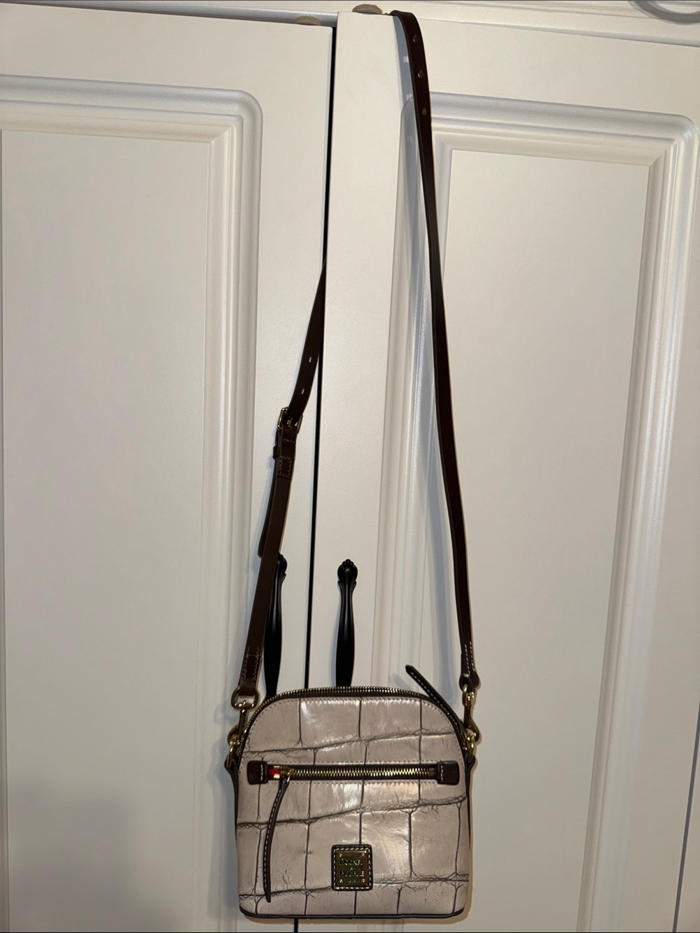 Dooney & Bourke Denison Domed Crossbody Bag Croc Embossed Leather - Picture 16 of 16